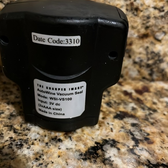 The Sharper Image AutoWine Vacuum Seal - Picture 3 of 5